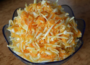 Салат-из-свежей-капусты-с-морковью.jpg