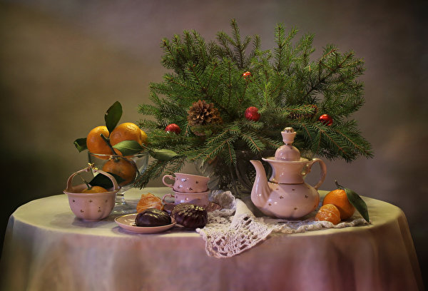 Christmas_Holidays_Still-life_Kettle_Zefir_537887_600x408.jpg